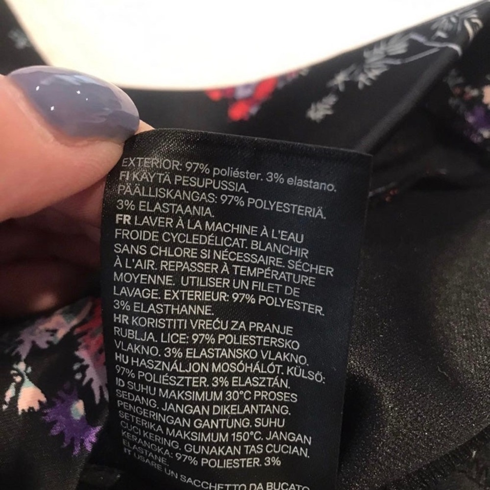 NWT H&M Black Floral Dress. - Picture 4 of 9
